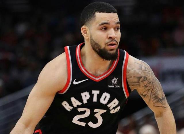 0篮板4助 0篮板4助